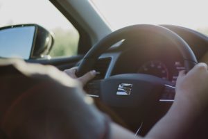 Jak zdobyć uprawnienia do prowadzenia pojazdów?